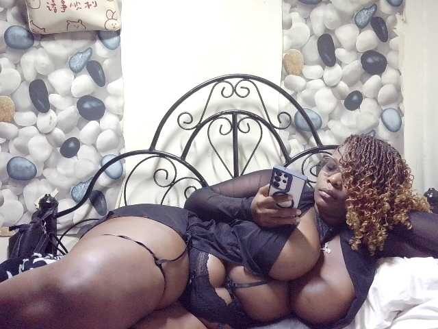 africangoddess live cam on BongaCams