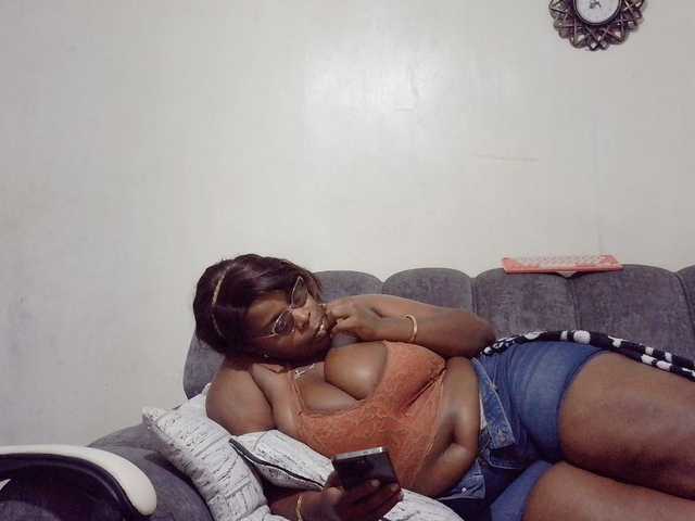 africangoddess live cam on BongaCams