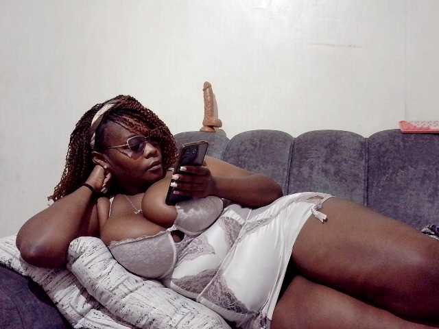 africangoddess live cam on BongaCams
