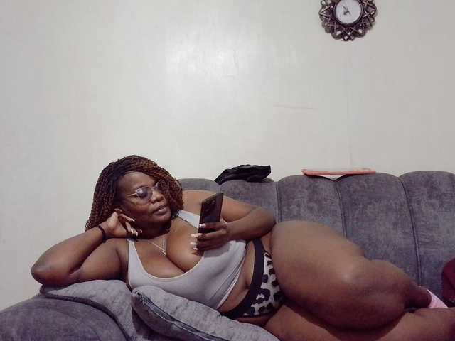 africangoddess live cam on BongaCams