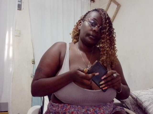 africangoddess live cam on BongaCams