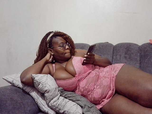 africangoddess live cam on BongaCams