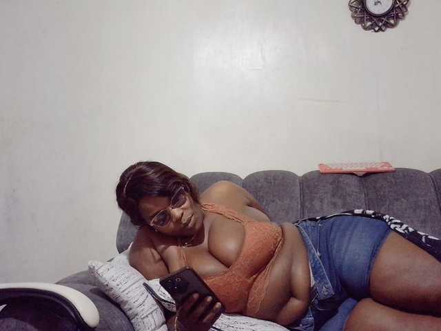 africangoddess live cam on BongaCams