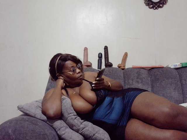 africangoddess live cam on BongaCams