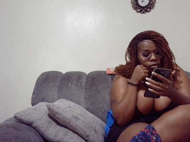 africangoddess live cam on BongaCams