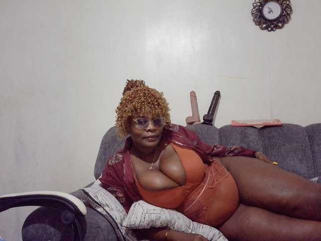 africangoddess live cam on BongaCams