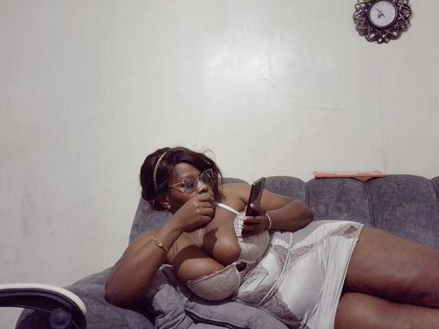 africangoddess live cam on BongaCams