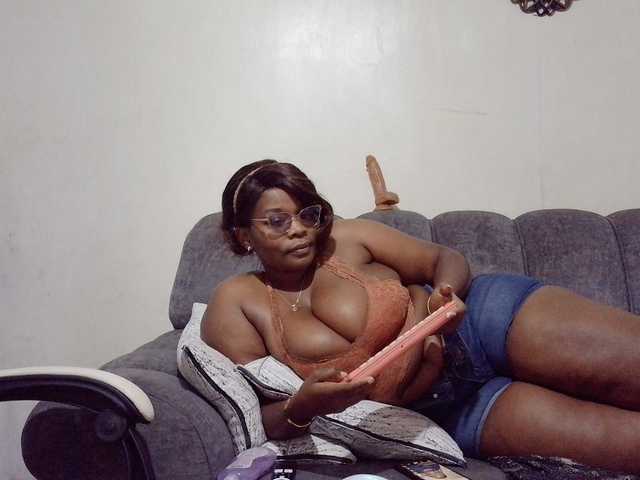 africangoddess live cam on BongaCams