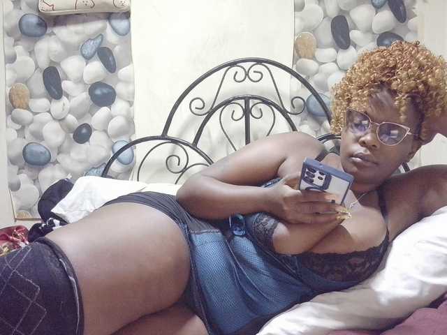 africangoddess live cam on BongaCams