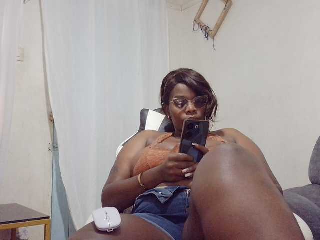 africangoddess live cam on BongaCams