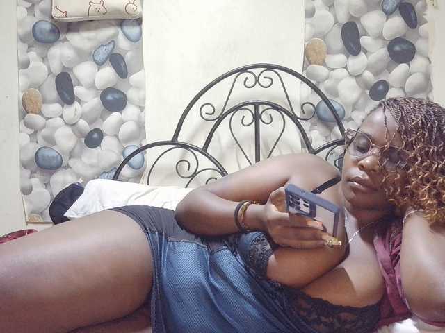 africangoddess live cam on BongaCams