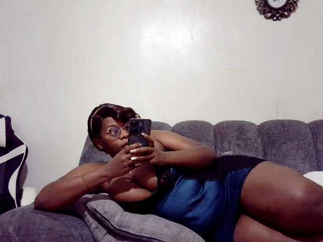 africangoddess live cam on BongaCams