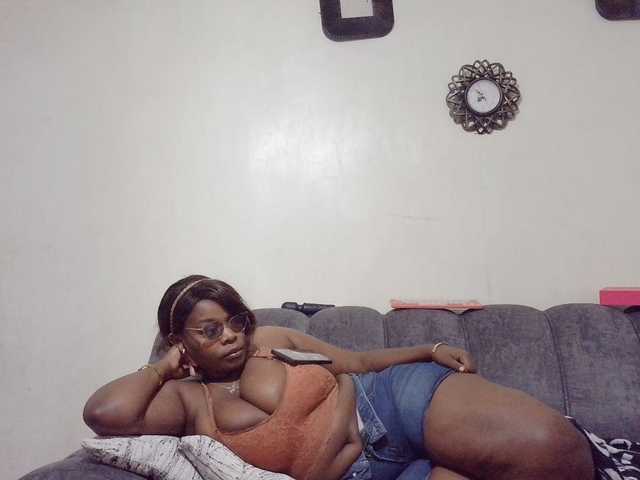 africangoddess live cam on BongaCams