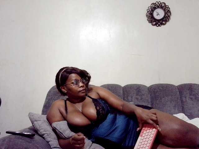africangoddess live cam on BongaCams