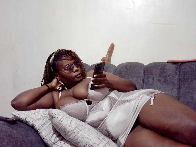 africangoddess live cam on BongaCams
