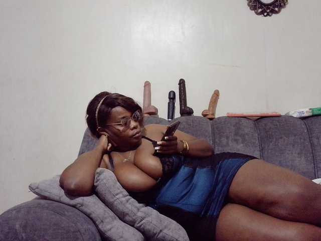 africangoddess live cam on BongaCams