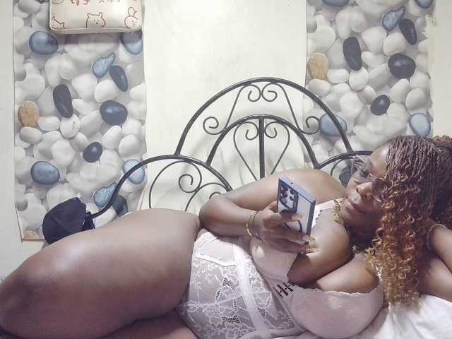 africangoddess live cam on BongaCams