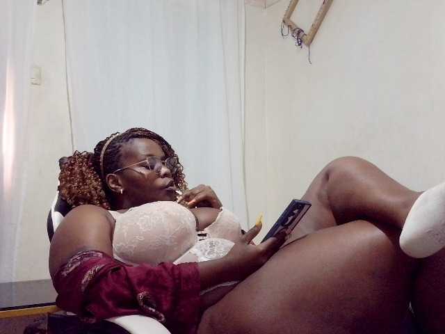africangoddess live cam on BongaCams