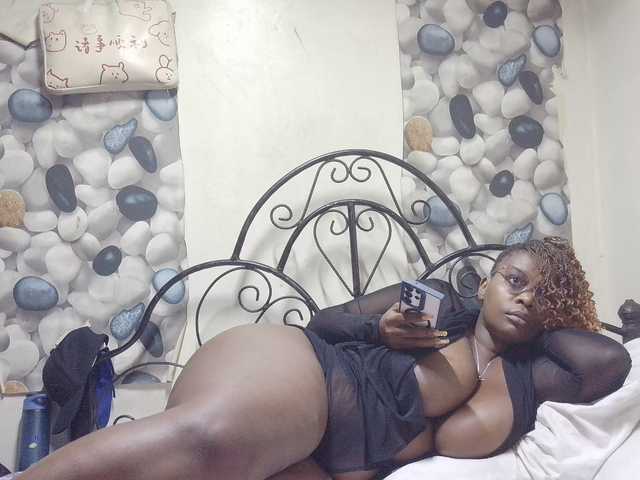 africangoddess live cam on BongaCams