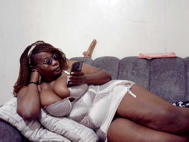 africangoddess live cam on BongaCams