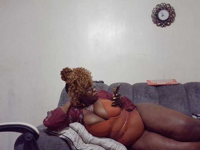 africangoddess live cam on BongaCams