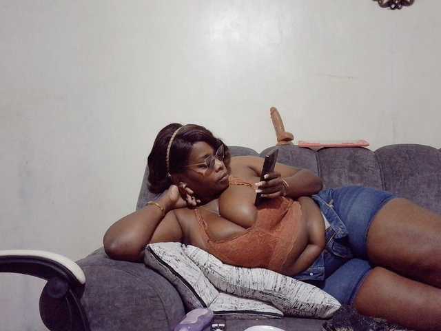 africangoddess live cam on BongaCams