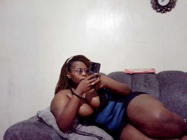 africangoddess live cam on BongaCams