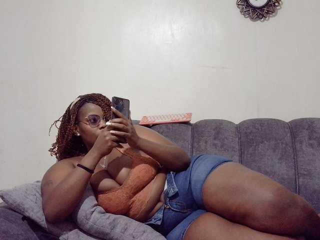 africangoddess live cam on BongaCams