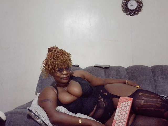 africangoddess live cam on BongaCams