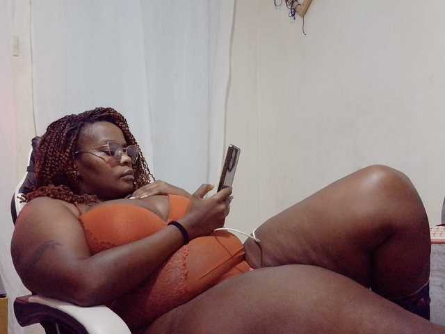 africangoddess live cam on BongaCams