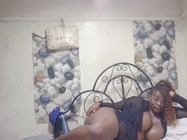 africangoddess live cam on BongaCams