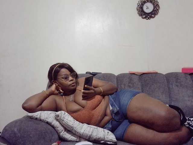 africangoddess live cam on BongaCams