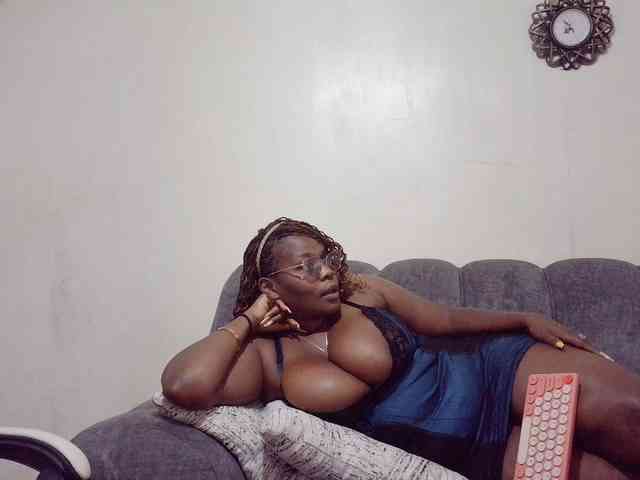 Modella: africangoddess