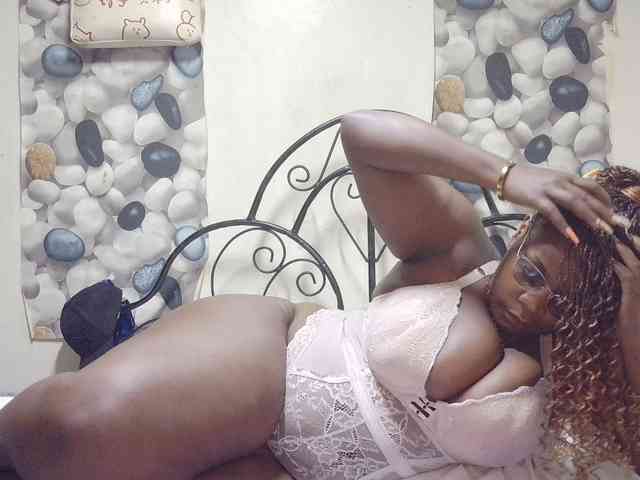 Modella: africangoddess
