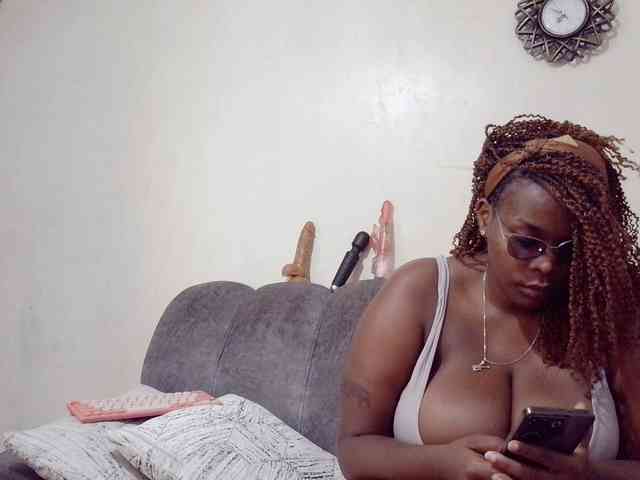 Modèle: africangoddess