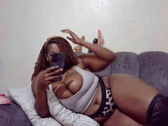 モデル: africangoddess