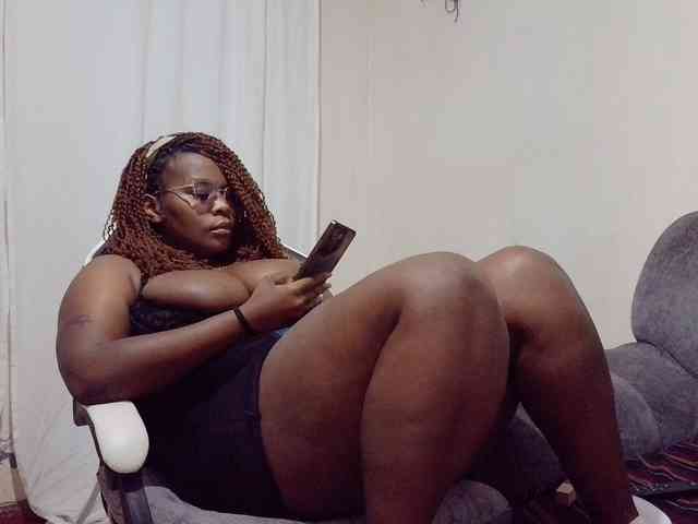Modèle: africangoddess