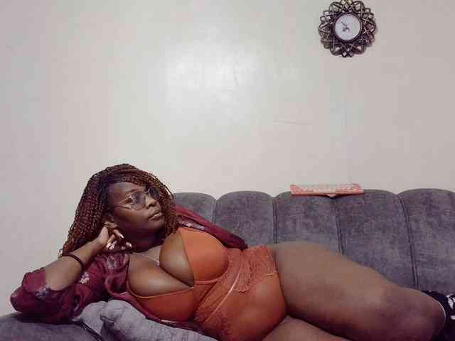 Modèle: africangoddess