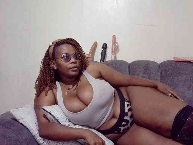 Modèle: africangoddess
