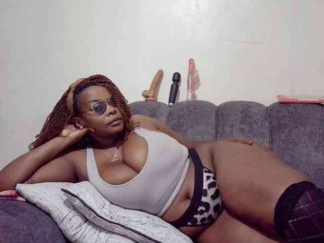 Model: africangoddess