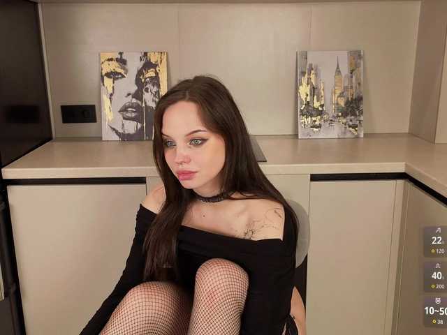 sinnersselene live cam on BongaCams