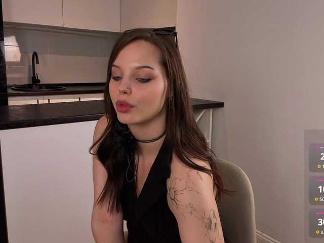 sinnersselene live cam on BongaCams