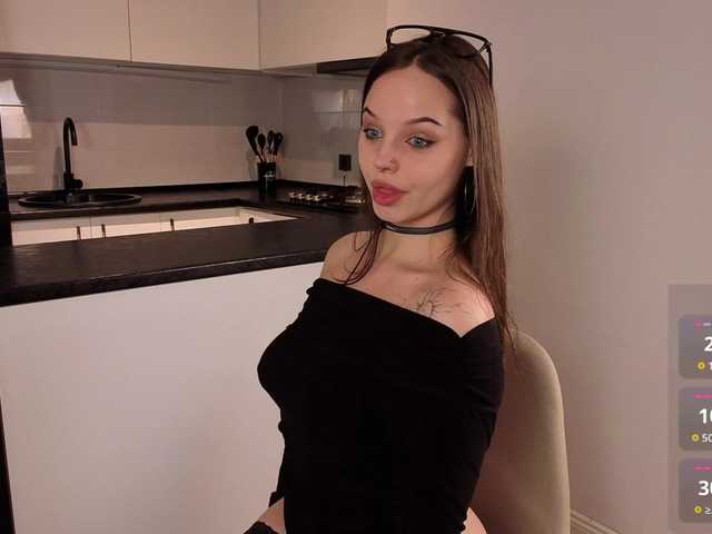 sinnersselene live cam on BongaCams