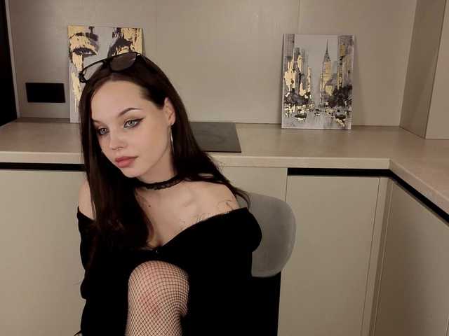 sinnersselene live cam on BongaCams