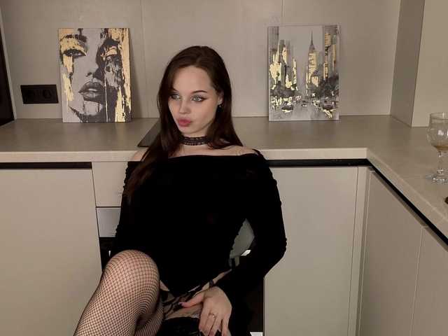 sinnersselene live cam on BongaCams
