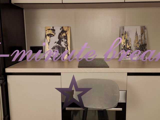 sinnersselene live cam on BongaCams