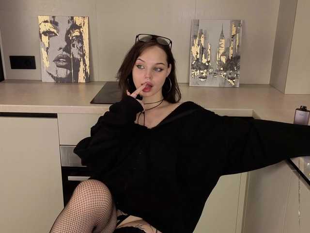 sinnersselene live webcam show