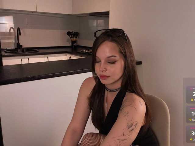 sinnersselene live cam on BongaCams