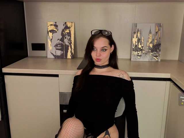 sinnersselene live cam on BongaCams