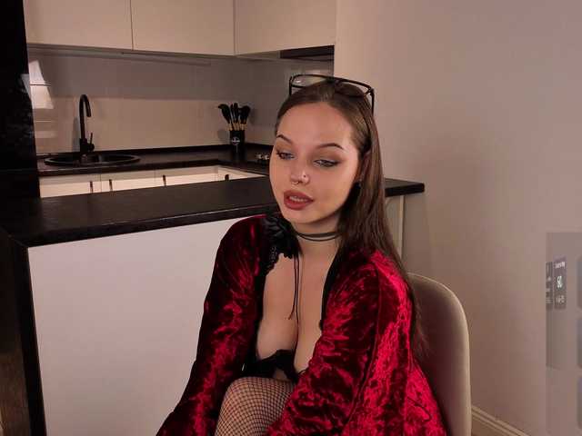sinnersselene live cam on BongaCams